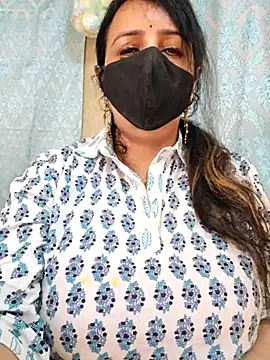 cute-tanvi online show from 10-18-25, 01:40