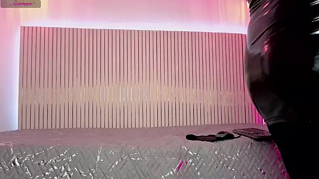 lala angel online show from 12-20-25, 10:40