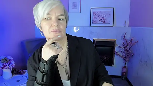 CarmenSoft online show from 09-19-25, 08:57