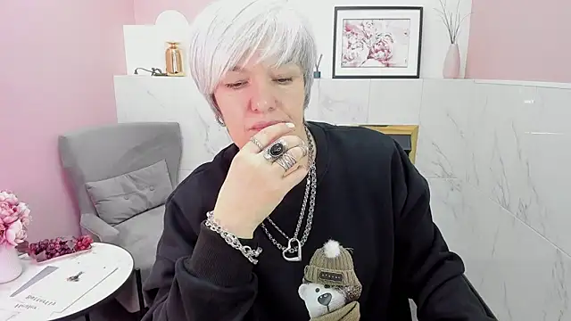 CarmenSoft online show from 01-29-25, 08:25