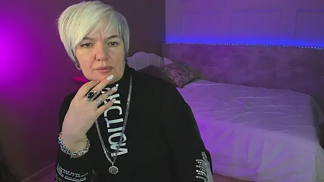 CarmenSoft online show from 10-20-25, 09:04