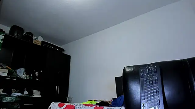 ares sexxx online show from 12-17-25, 10:04