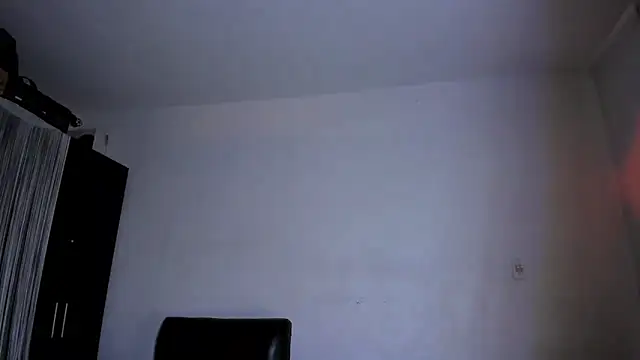 Snapshot of ares_sexxx chatting on 05-27-26, 07:10 ares sexxx online show from 05-27-26, 07:10