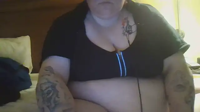 Snapshot of Ladyofmystery chatting on 12-25-24, 05:16 Ladyofmystery online show from 12-25-24, 05:16