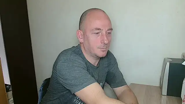 Johan   Barker online show from 12-17-25, 12:54