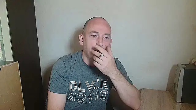 Snapshot of Johan___Barker chatting on 05-22-26, 10:46 Johan Barker online show from 05-22-26, 10:46