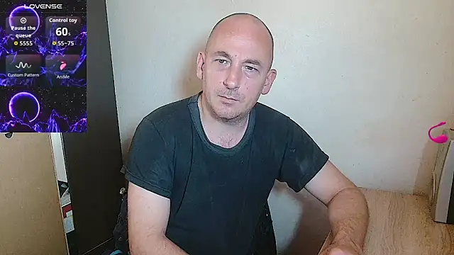 Snapshot of Johan___Barker chatting on 06-10-26, 10:27 Johan Barker online show from 06-10-26, 10:27