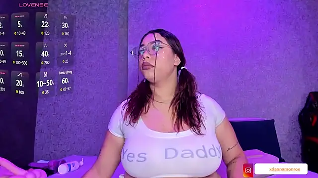 DanniaMonroee online show from 12-18-25, 11:47