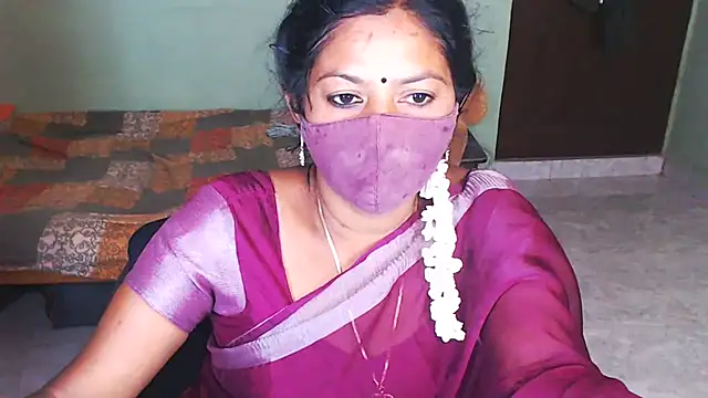 Snapshot of Novapol chatting on 02-15-26, 11:20 Novapol online show from 02-15-26, 11:20