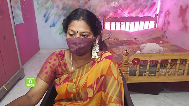 Snapshot of Novapol chatting on 09-19-25, 01:04 Novapol online show from 09-19-25, 01:04