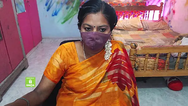 Snapshot of Novapol chatting on 11-15-25, 01:04 Novapol online show from 11-15-25, 01:04