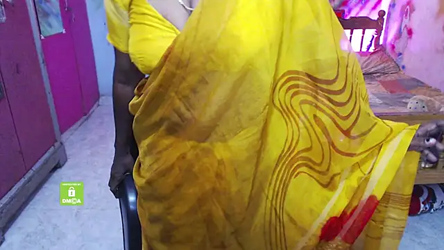 Snapshot of Novapol chatting on 11-13-25, 06:12 Novapol online show from 11-13-25, 06:12