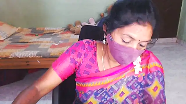 Snapshot of Novapol chatting on 02-21-26, 05:37 Novapol online show from 02-21-26, 05:37