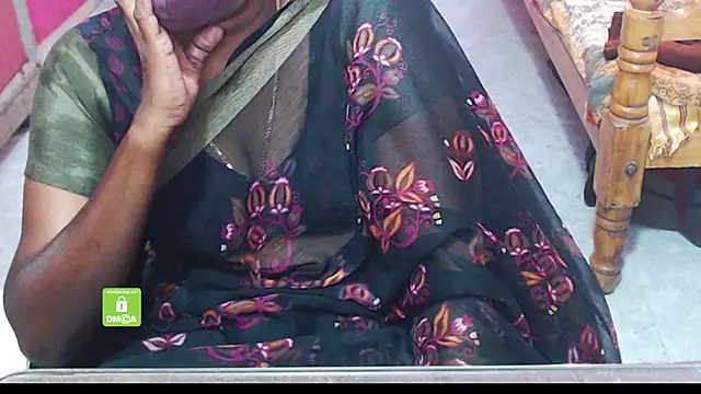 Snapshot of Novapol chatting on 11-13-25, 05:55 Novapol online show from 11-13-25, 05:55