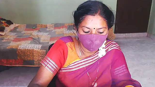 Snapshot of Novapol chatting on 02-19-26, 05:59 Novapol online show from 02-19-26, 05:59