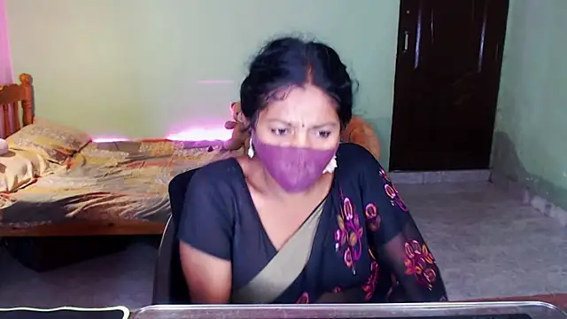 Snapshot of Novapol chatting on 05-12-26, 05:52 Novapol online show from 05-12-26, 05:52