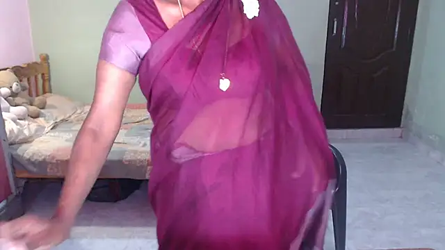 Snapshot of Novapol chatting on 06-14-26, 06:20 Novapol online show from 06-14-26, 06:20