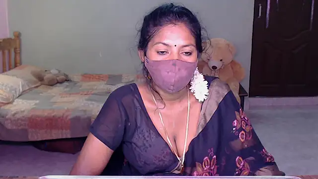Snapshot of Novapol chatting on 06-07-26, 01:16 Novapol online show from 06-07-26, 01:16