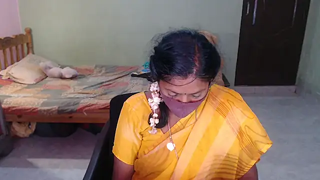 Snapshot of Novapol chatting on 06-23-26, 05:55 Novapol online show from 06-23-26, 05:55