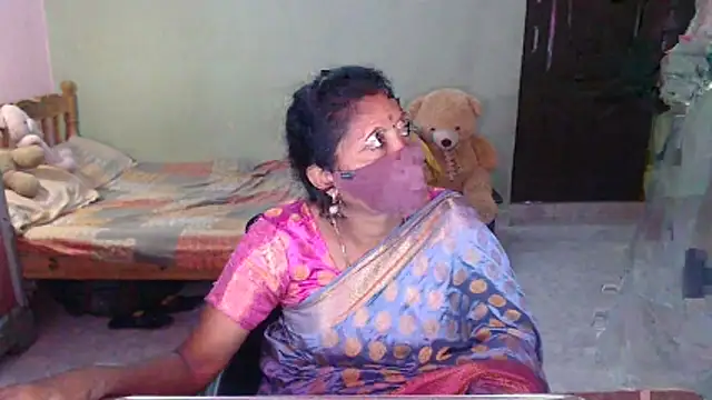 Snapshot of Novapol chatting on 06-20-26, 01:16 Novapol online show from 06-20-26, 01:16