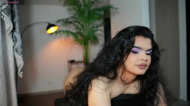 Snapshot of artechloe chatting on 08-04-26, 01:21 artechloe online show from 08-04-26, 01:21