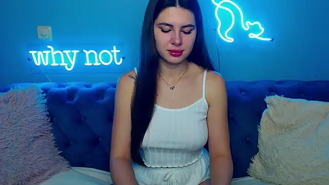 ViollinaLove online show from 11-17-25, 05:55