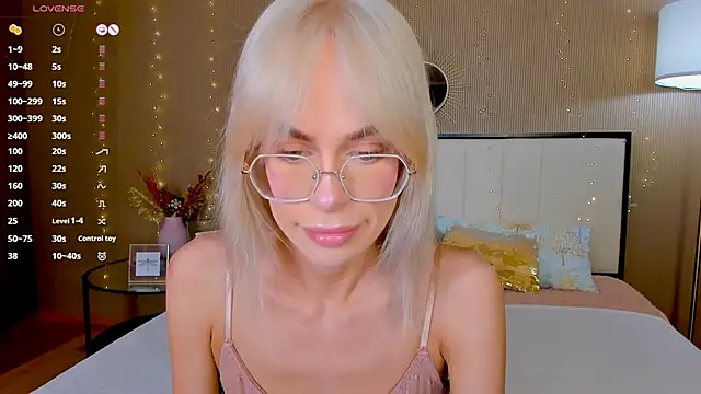 Snapshot of bellatip chatting on 05-19-26, 12:48 bellatip online show from 05-19-26, 12:48