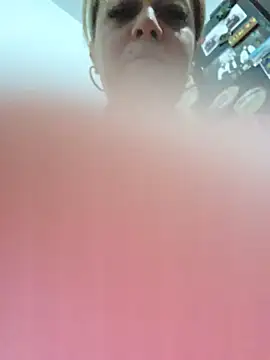 Snapshot of Ruxy42ETT chatting on 02-26-26, 04:12 Ruxy42ETT online show from 02-26-26, 04:12