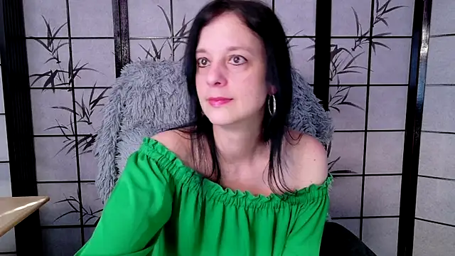 Snapshot of _Sweetlonglips_ chatting on 04-24-26, 07:54 Sweetlonglips online show from 04-24-26, 07:54