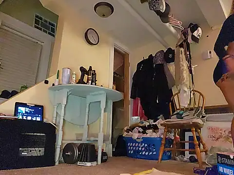 MaddisonX online show from 11-03-25, 09:24