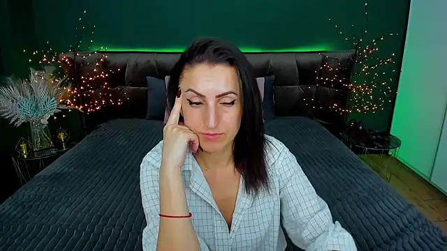 Rebecca Diamond online show from 03-02-25, 03:19