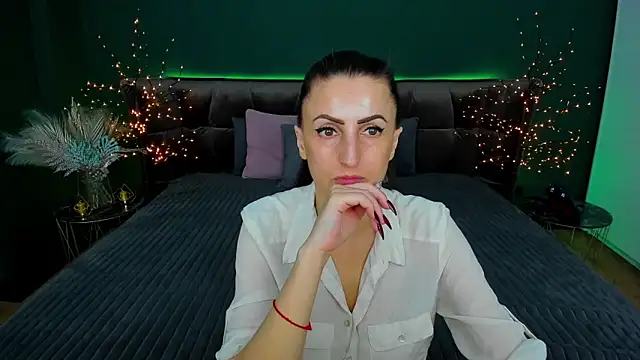 Rebecca Diamond online show from 03-11-25, 09:56