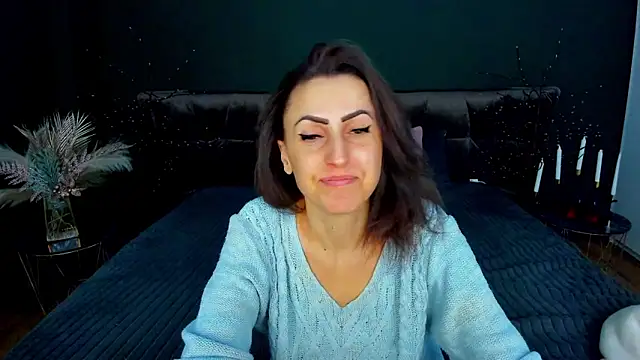 Rebecca Diamond online show from 02-11-26, 06:24