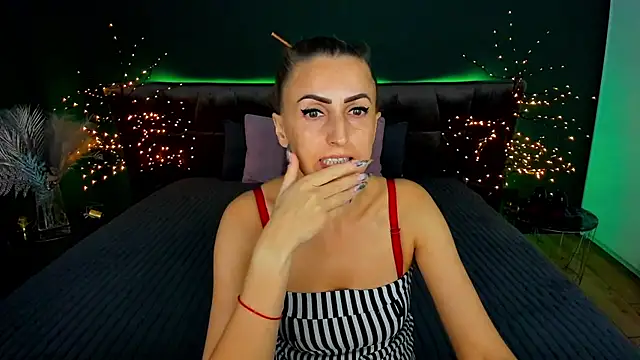 Rebecca Diamond online show from 09-22-25, 05:35