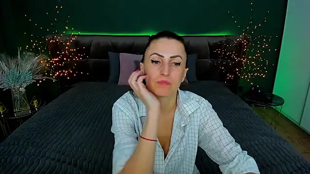 Rebecca Diamond online show from 03-10-25, 09:45