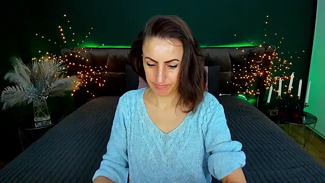 Rebecca Diamond online show from 02-24-26, 06:47