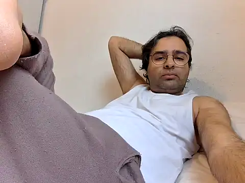 Snapshot of Azad64 chatting on 01-10-25, 12:36 Azad64 online show from 01-10-25, 12:36
