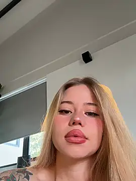 curchez  online show from 02-07-26, 07:33