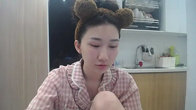 Snapshot of Asiagirll chatting on 06-09-26, 02:07 Asiagirll online show from 06-09-26, 02:07