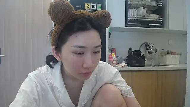 Asiagirll online show from 06-15-26, 02:45