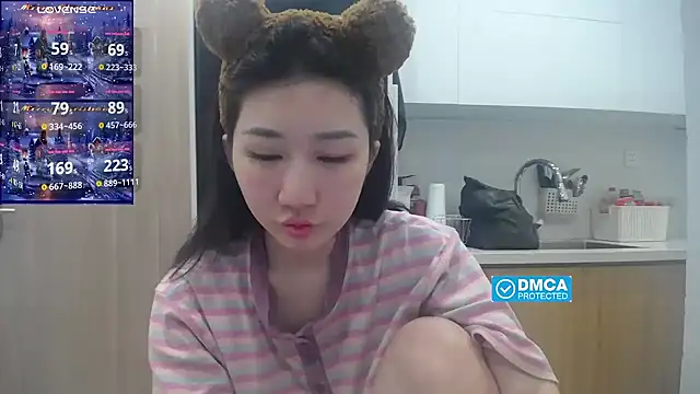 Snapshot of Asiagirll chatting on 04-17-26, 01:19 Asiagirll online show from 04-17-26, 01:19