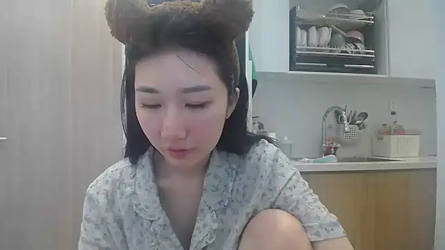 Snapshot of Asiagirll chatting on 05-02-26, 02:28 Asiagirll online show from 05-02-26, 02:28