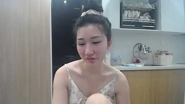 Snapshot of Asiagirll chatting on 05-07-26, 01:47 Asiagirll online show from 05-07-26, 01:47