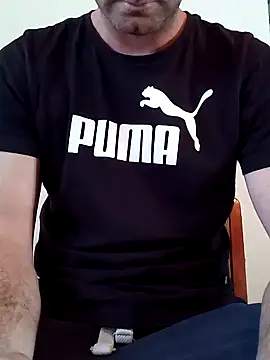 Snapshot of Rolandxxxr chatting on 12-22-24, 11:54 Rolandxxxr online show from 12-22-24, 11:54