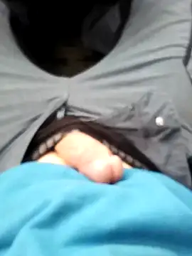 Snapshot of Rolandxxxr chatting on 10-26-25, 09:20 Rolandxxxr online show from 10-26-25, 09:20