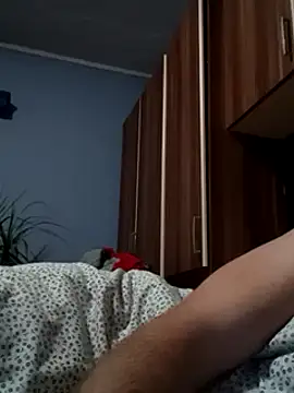 Snapshot of Rolandxxxr chatting on 02-07-25, 08:31 Rolandxxxr online show from 02-07-25, 08:31