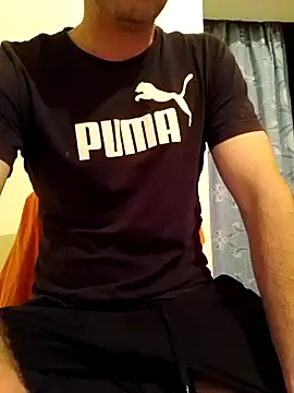 Snapshot of Rolandxxxr chatting on 03-09-25, 08:42 Rolandxxxr online show from 03-09-25, 08:42