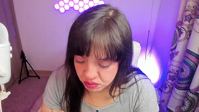 sophia grants online show from 10-28-25, 06:12