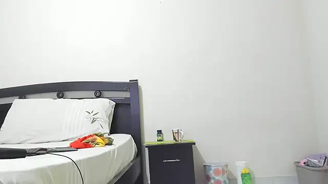 mara2020 69 online show from 11-26-25, 01:33