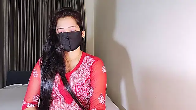 YourLovelyQueen online show from 03-20-25, 05:15